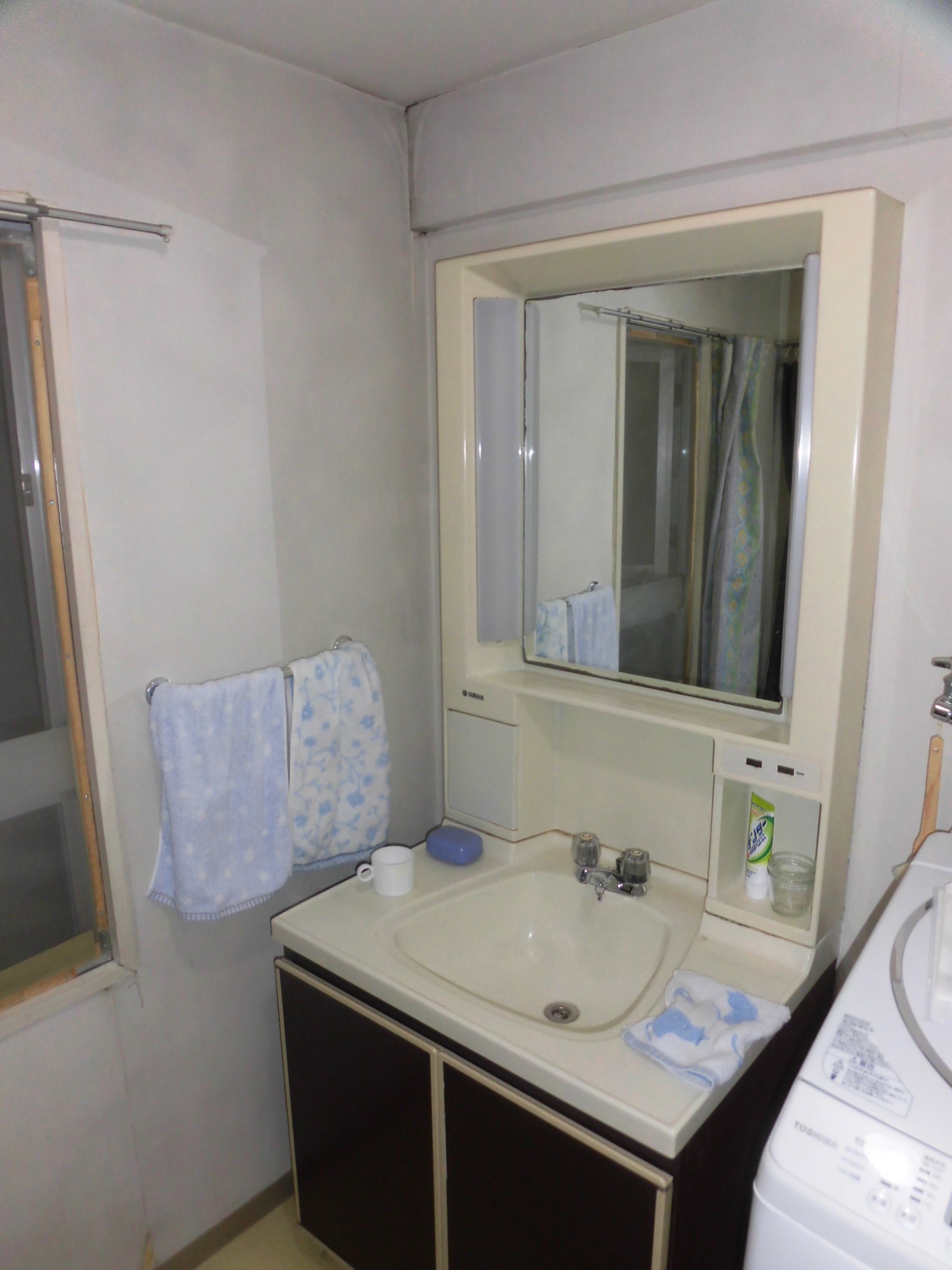 リフォーム工房よしだの洗面所の施工事例の施工前です