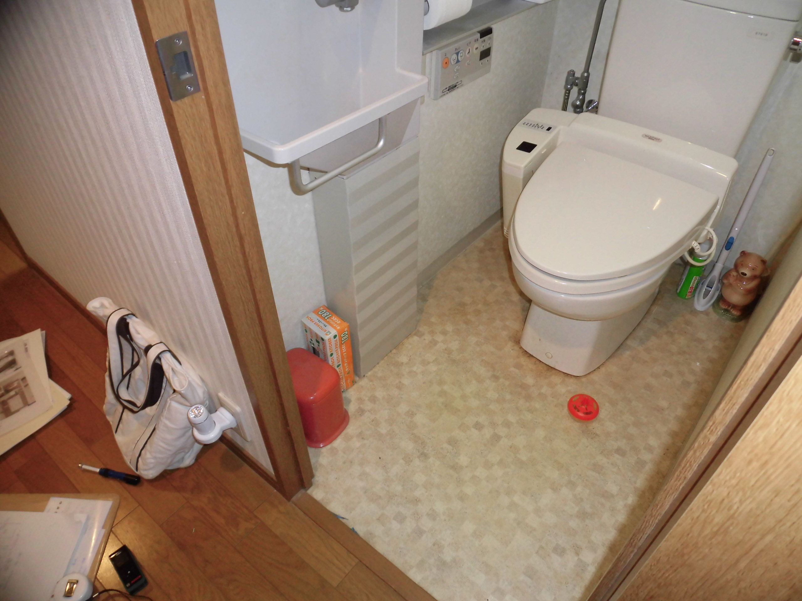 リフォーム工房よしだの洗面所の施工事例の施工前です