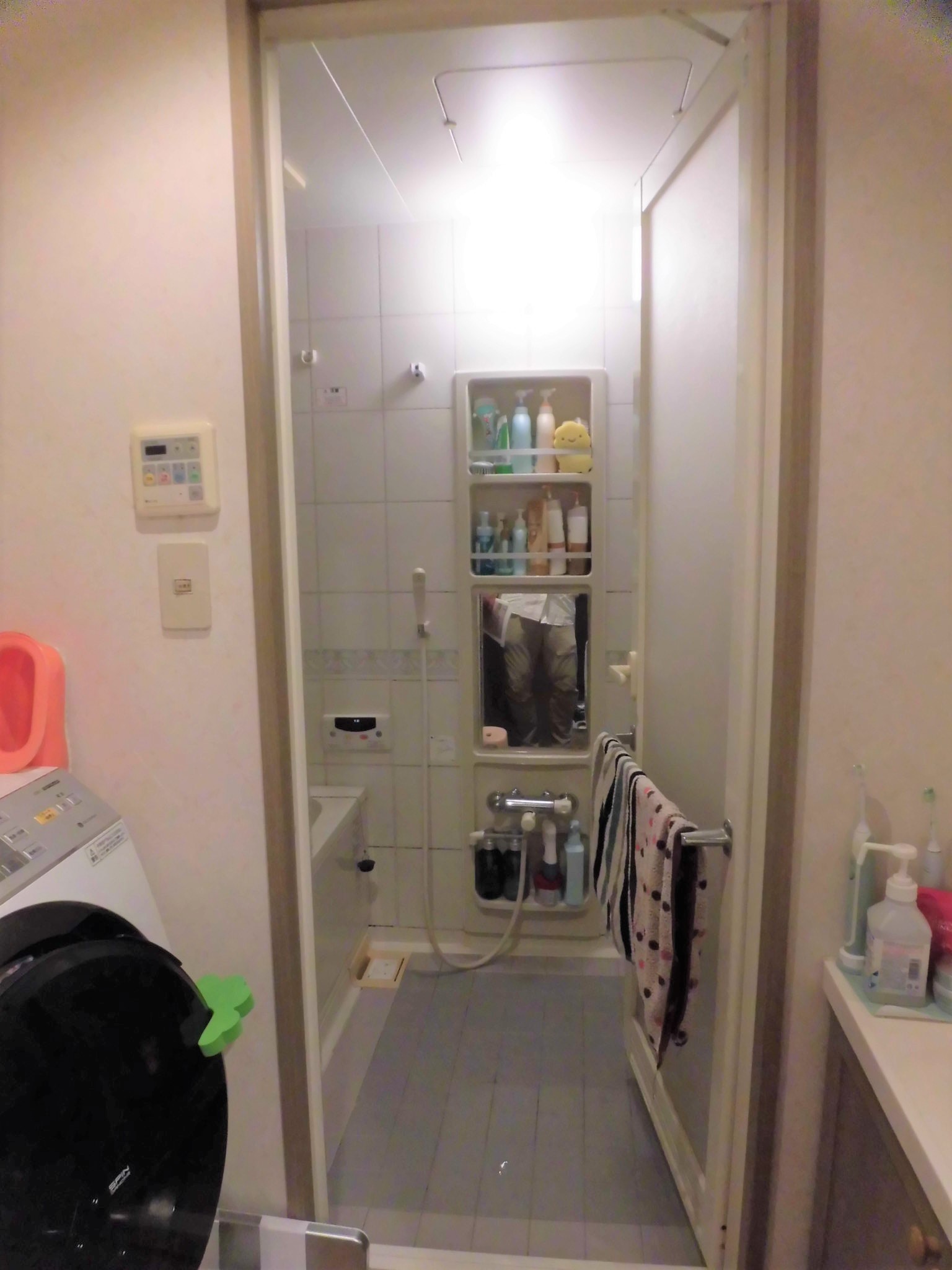 リフォーム工房よしだのユニットバスお風呂入替の施工事例の施工前です