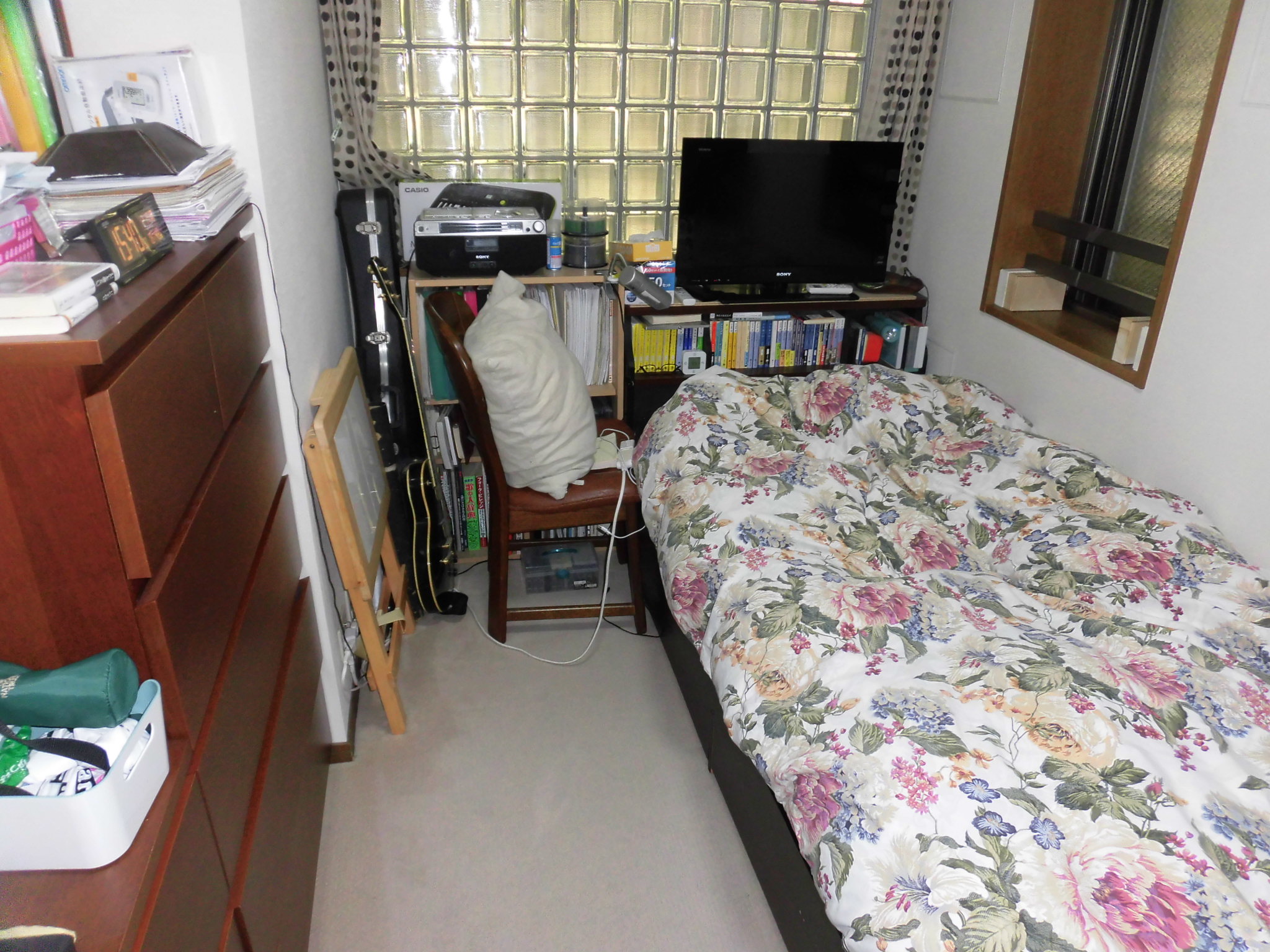 リフォーム工房よしだの内装工事カーペット貼替の施工前です