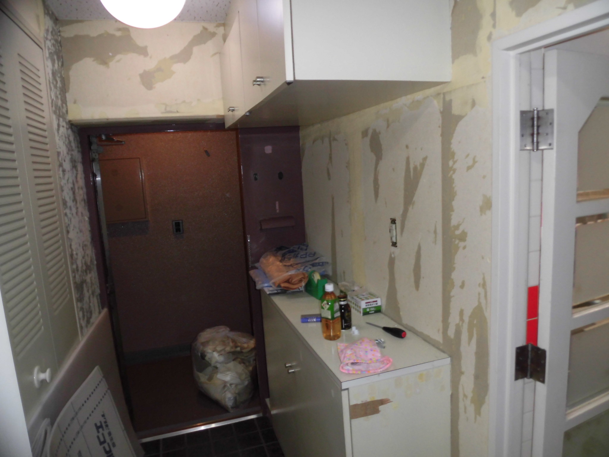 リフォーム工房よしだの内装工事全般の施工中です