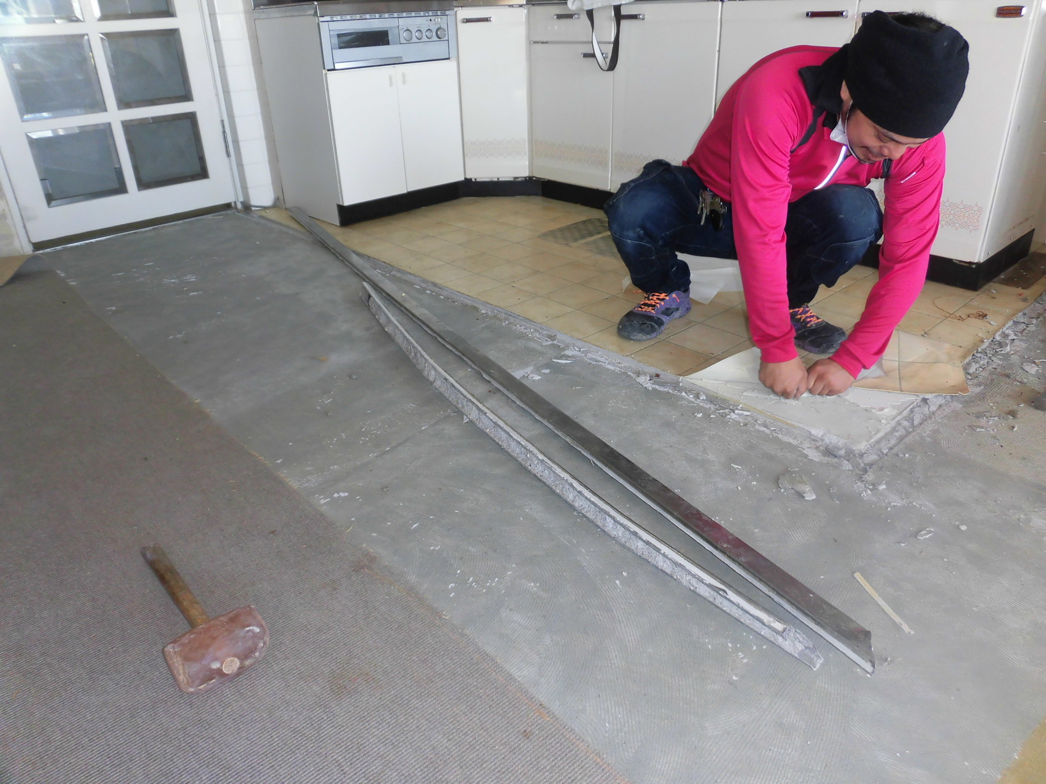 リフォーム工房よしだの内装工事全般の施工中です