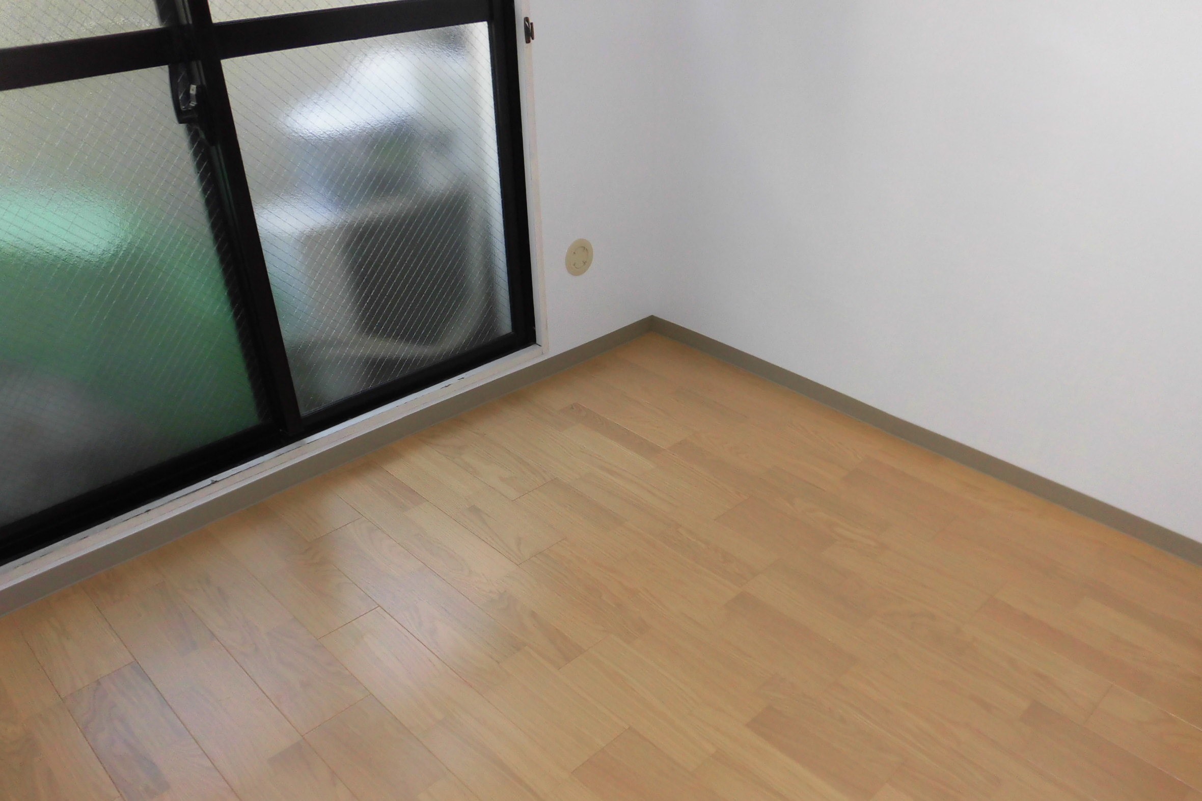 リフォーム工房よしだの内装工事クロス・フローリングへの施工後完成です