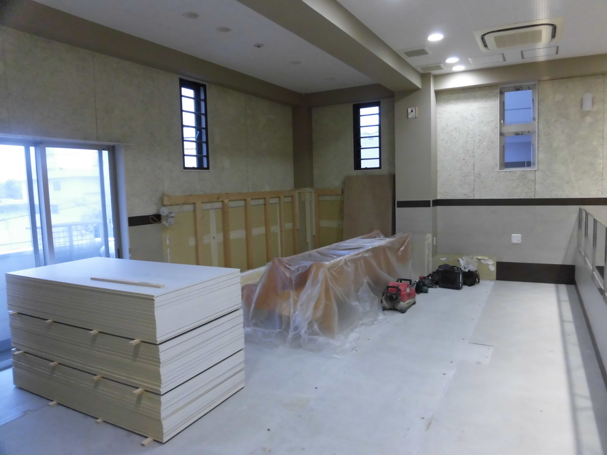 リフォーム工房よしだのキッチンリフォーム施工事例の施工中です