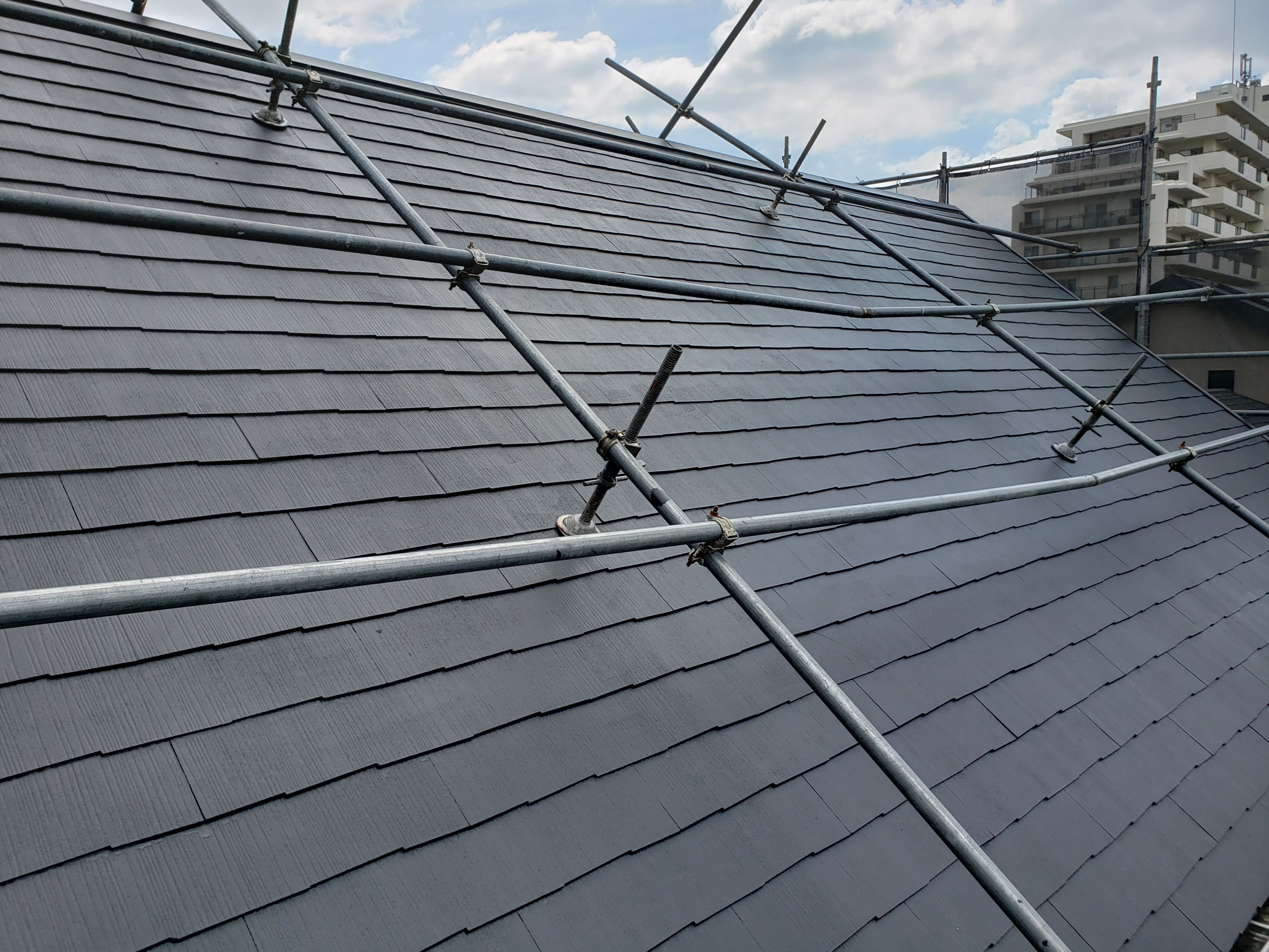 リフォーム工房よしだの外壁塗装・屋根工事の施工中です