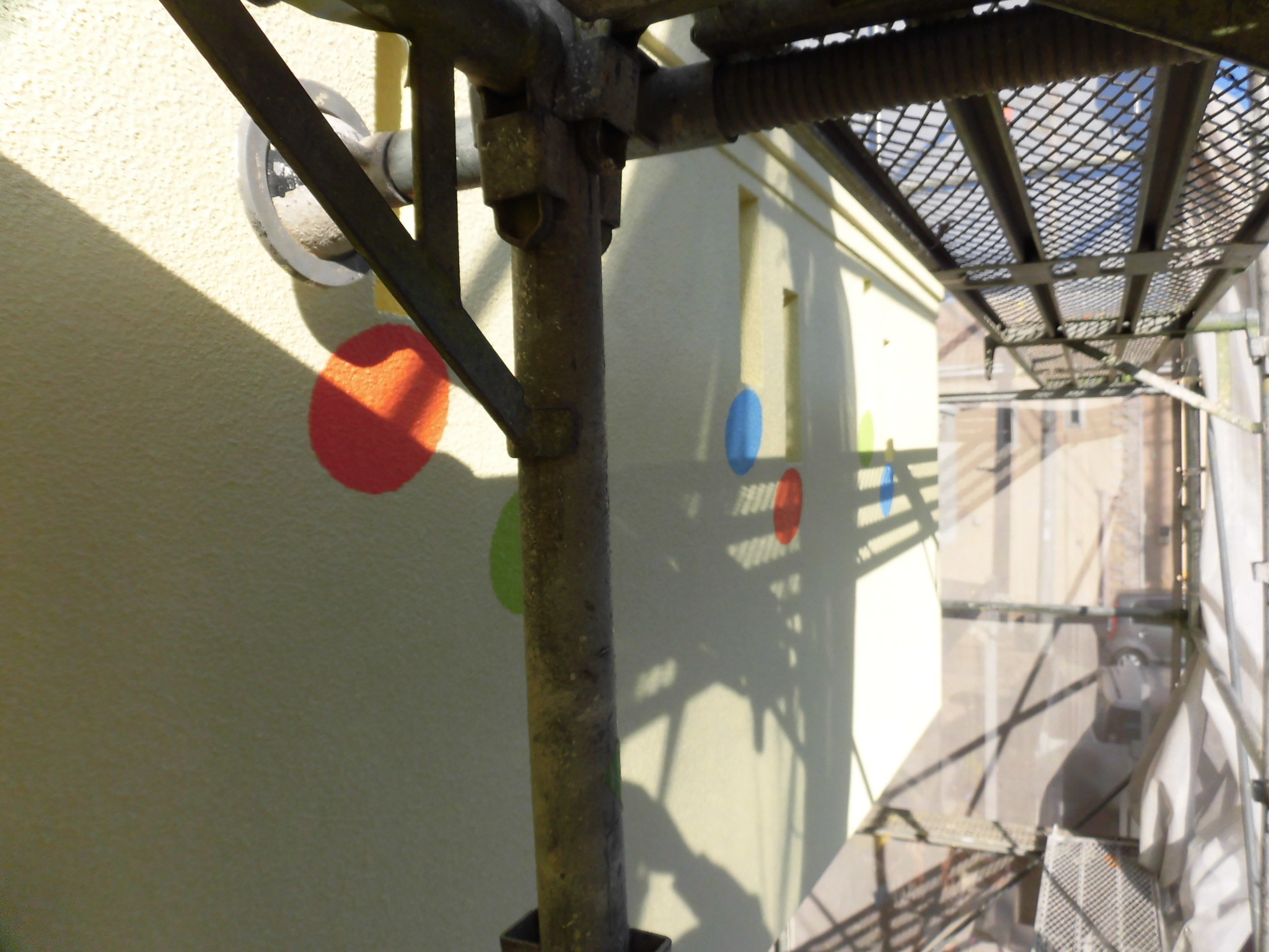 リフォーム工房よしだの外壁塗装・屋根工事の施工中です